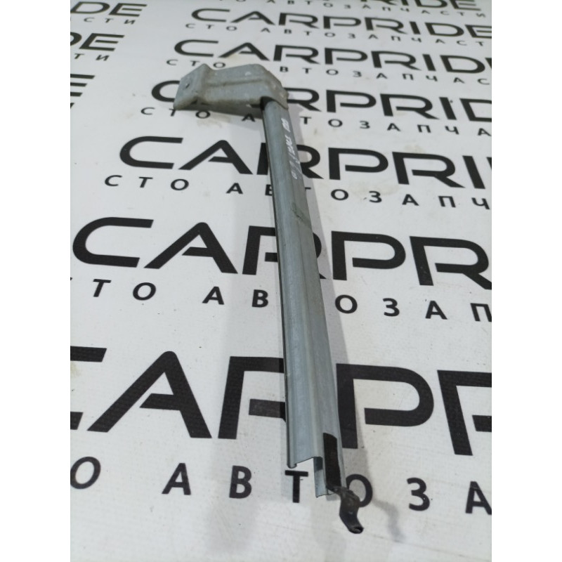 Направляющая стекла двери (кузов и элементы) Nissan Juke F15 2013 1.6 802141KK0A