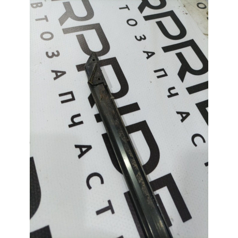 Молдинг стекла (кузов и элементы) Mercedes-Benz E-class W124 1990 3.2