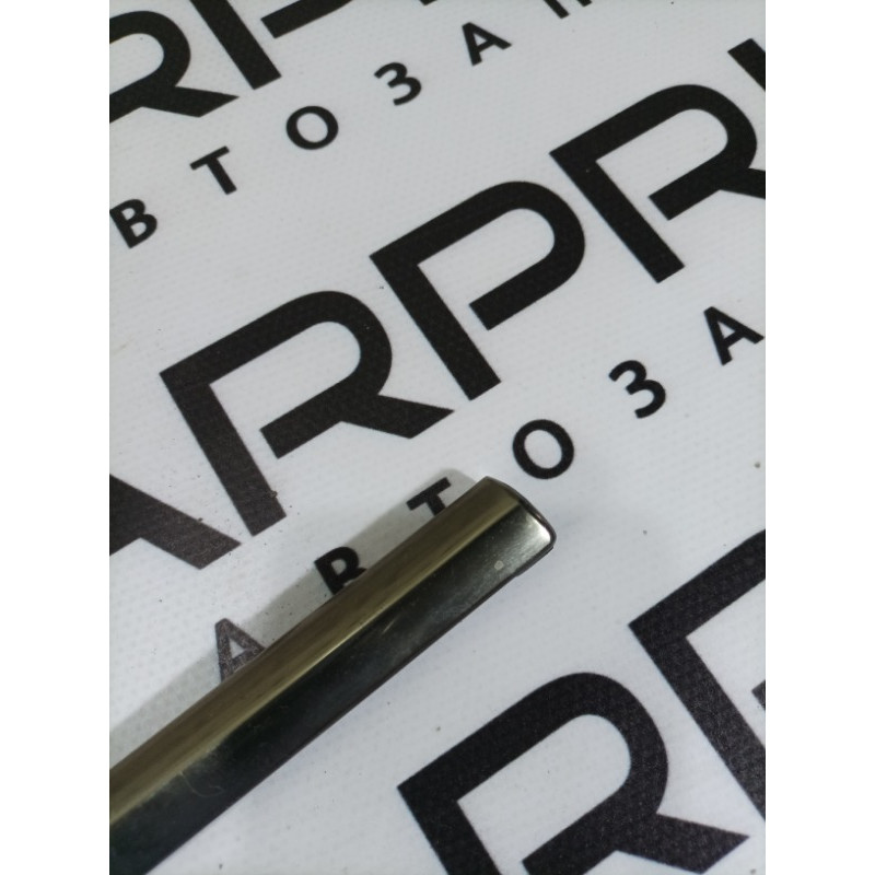 Молдинг стекла (кузов и элементы) Mercedes-Benz E-class W124 1990 3.2