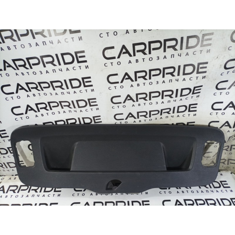 Обшивка крышки багажника (салон) Volkswagen Passat B7 2014 1.8 561867605b