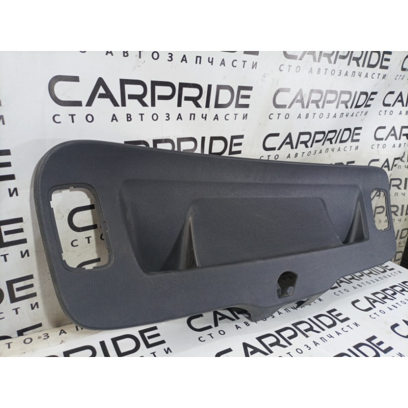 Обшивка крышки багажника (салон) Volkswagen Passat B7 2014 1.8 561867605b