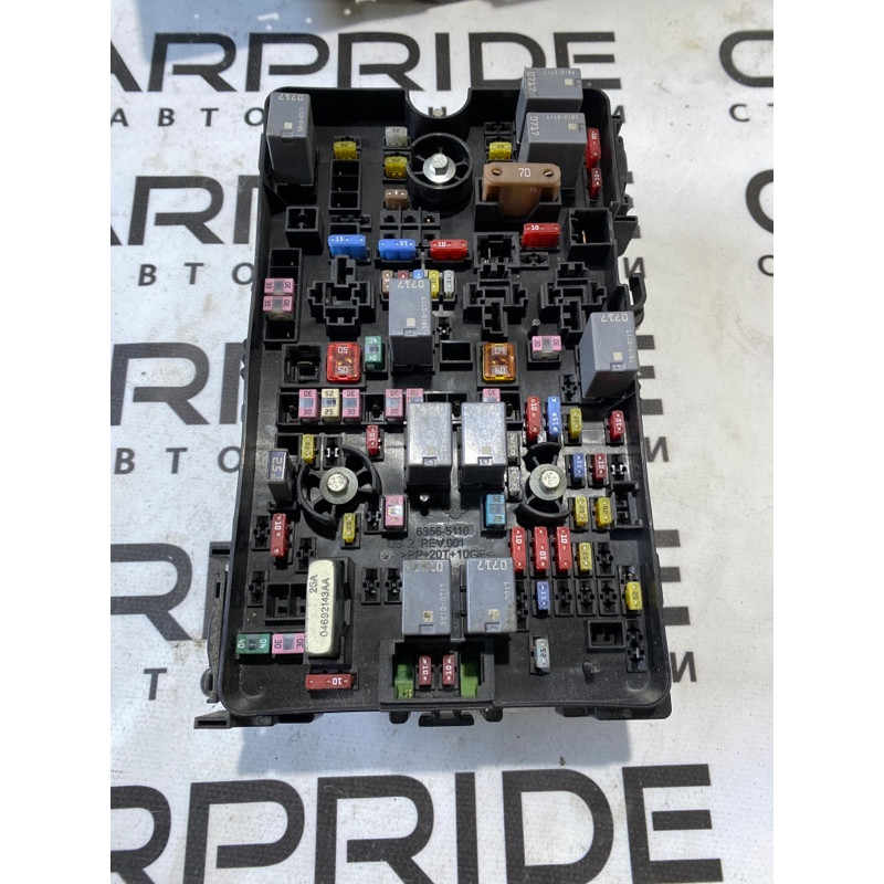 Блок предохранителей (электрика) Jeep Cherokee Trailhawk 2014 2.4 68192999AF