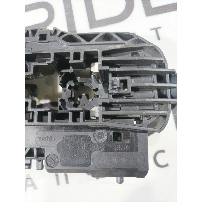 Кронштейн ручки двери (кузов и элементы) Jeep Renegade BU 2020 2.4 68422625AA