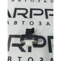 Кнопка склопідйомника