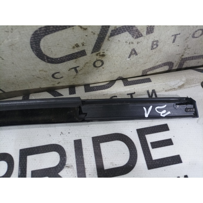 Молдинг скла (кузов і елементи) Jeep Renegade BU 2020 2.4 68404914AA