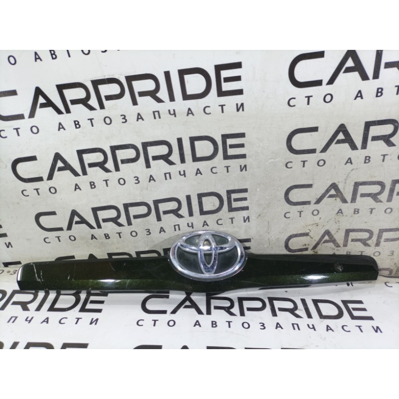 Панель подсветки номера (кузов и элементы) Toyota Camry 40 7680106120