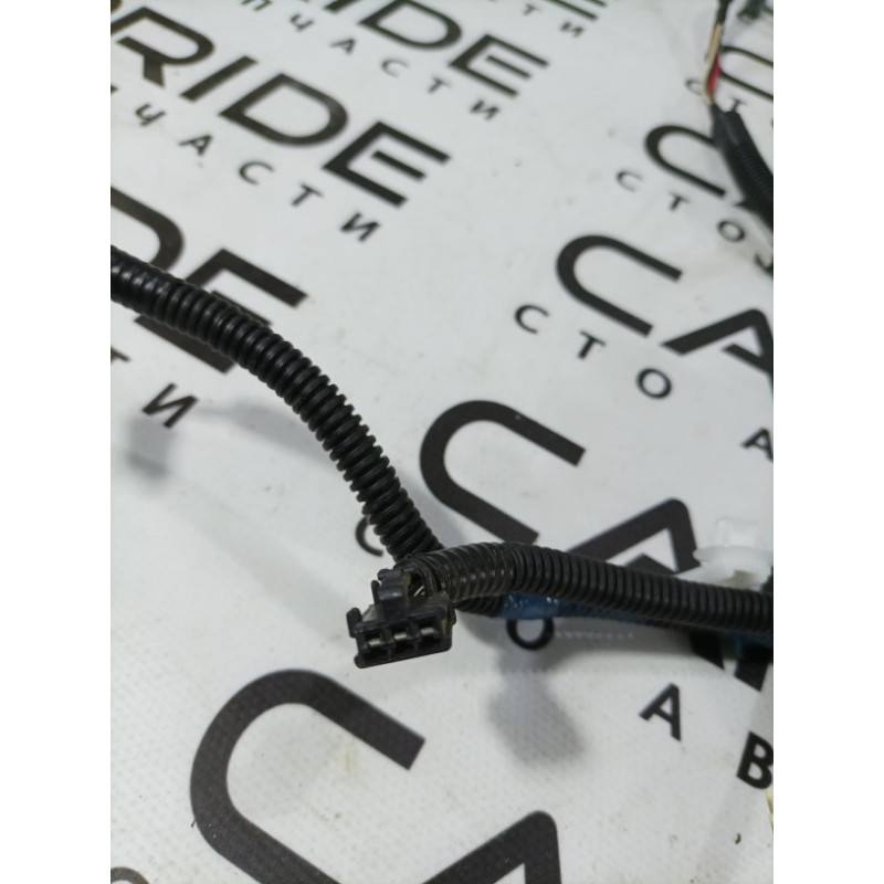 Проводка крышки багажника (электрика) Toyota Camry 40