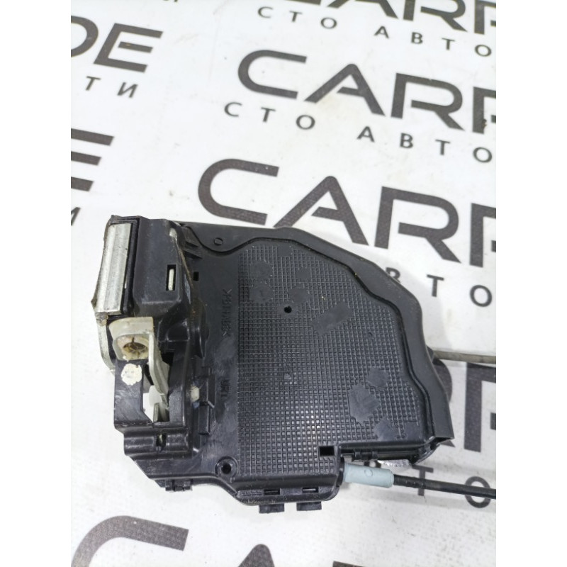 Замок двери (кузов и элементы) Toyota Sequoia XK60