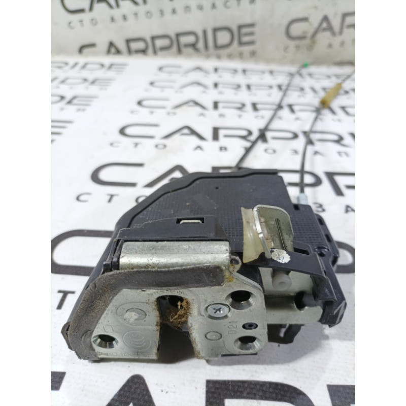 Замок двери (кузов и элементы) Toyota Sequoia XK60