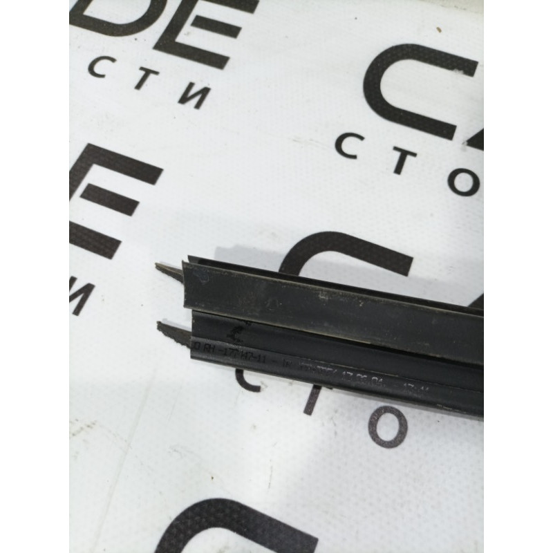 Внутрішній молдинг скла (зовнішні елементи кузова) BMW 3-series F30 2014 N20B20 51337258299