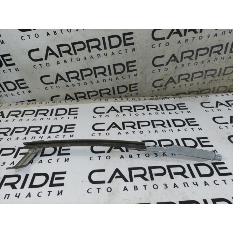 Направляющая стекла двери (кузов и элементы) Nissan Juke F15 2013 1.6 823861KK0A