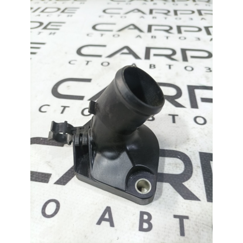 Фланець (система охолодження) Nissan Juke F15 2013 1.6 13049ED02A