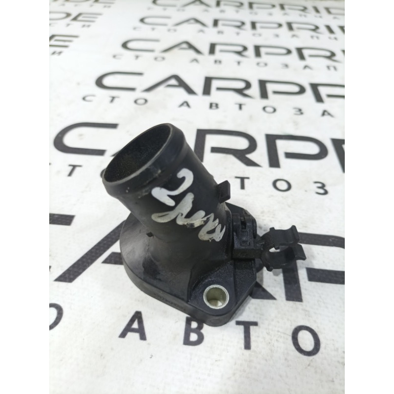 Фланець (система охолодження) Nissan Juke F15 2013 1.6 13049ED02A