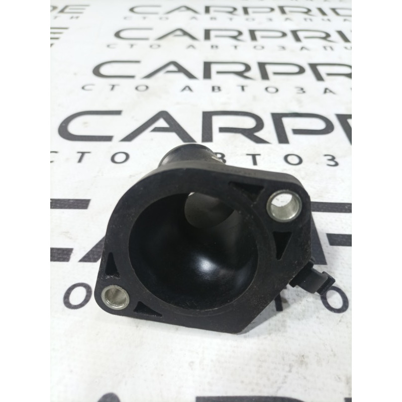 Фланець (система охолодження) Nissan Juke F15 2013 1.6 13049ED02A