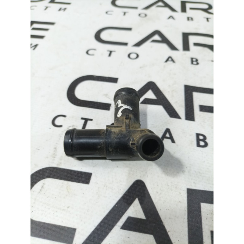 Фланець (система охолодження) Nissan Juke F15 2013 1.6