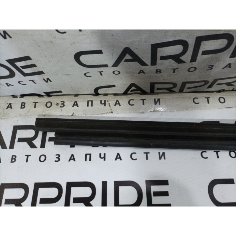 Молдинг стекла (кузов и элементы) Audi A5 8T 8t0853283c2zz