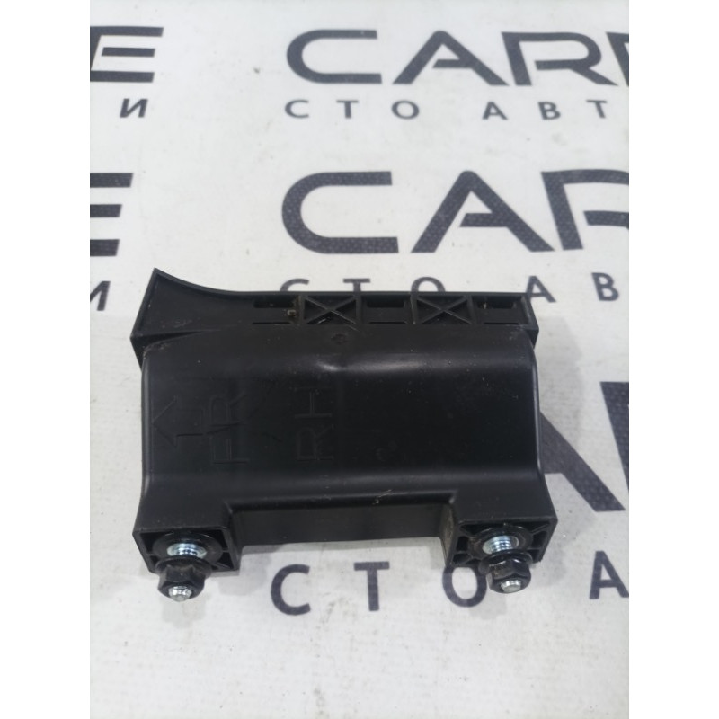 Направляющая стекла двери (кузов и элементы) Hyundai Sonata LF 82560c1000
