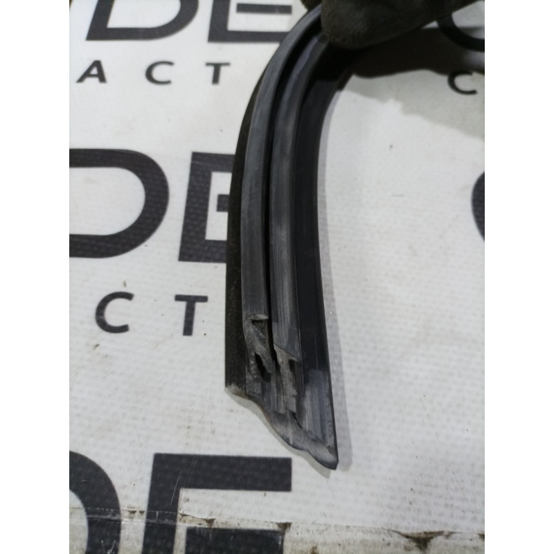 Ущільнювач скла дверей (кузов і елементи) BMW 3-series F30 2014 N20B20 51357258327