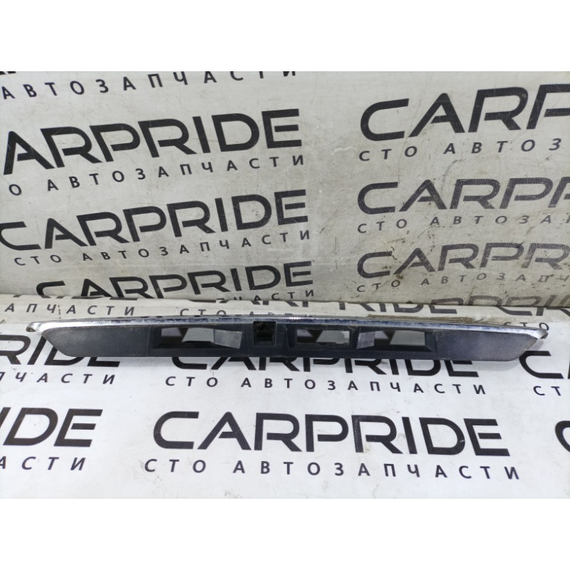 Панель подсветки номера (кузов и элементы) Infiniti QX60 L50 2015 3.5 908163ja0a