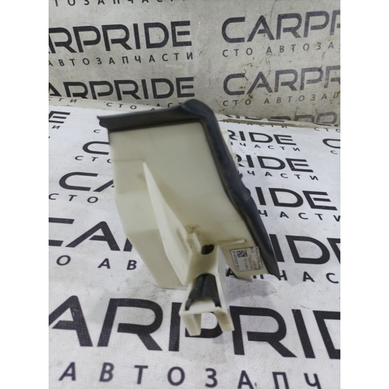 Направляющая стекла двери (кузов и элементы) Ford Focus MK3 2016 2.0 f1eba264a26ae