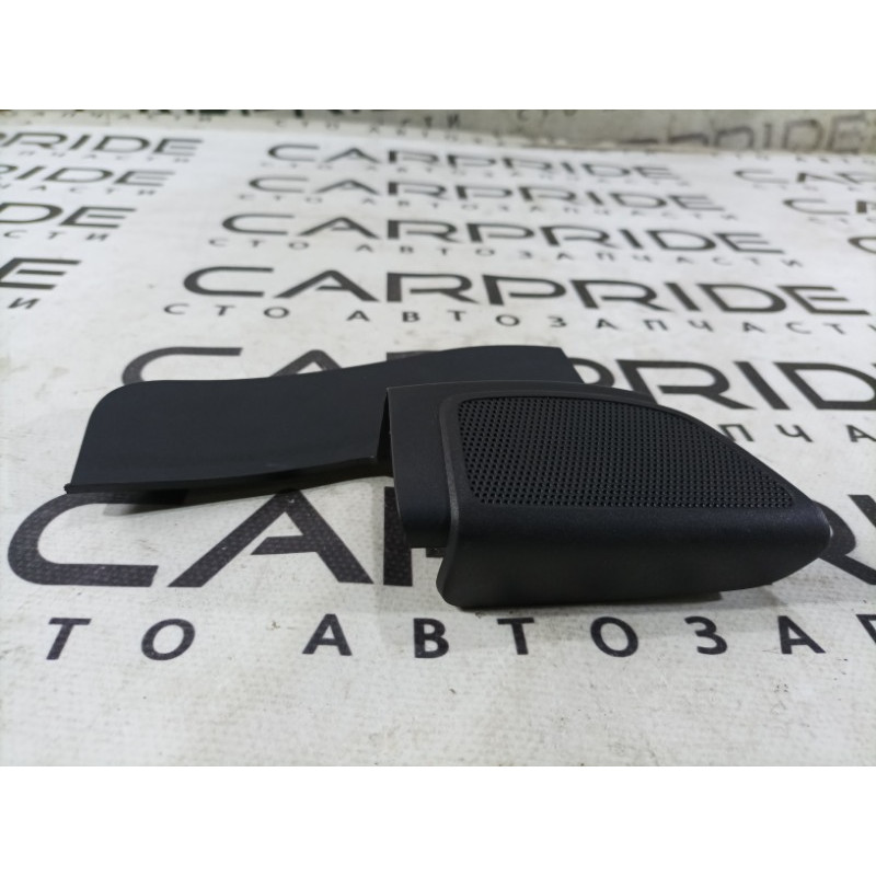 Молдинг двери (уголок) внутренний (кузов и элементы) Ford Focus MK3 2016 2.0 bm5118c862a