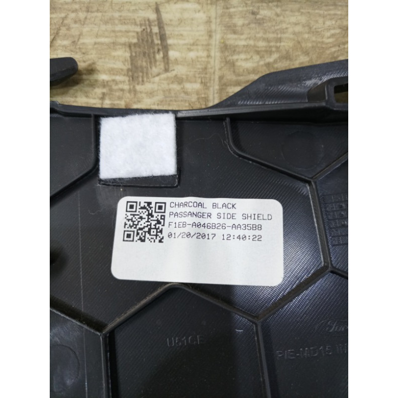 Накладка центральной консоли (салон) Ford Focus MK3 2016 2.0 F1EZ5804608AA