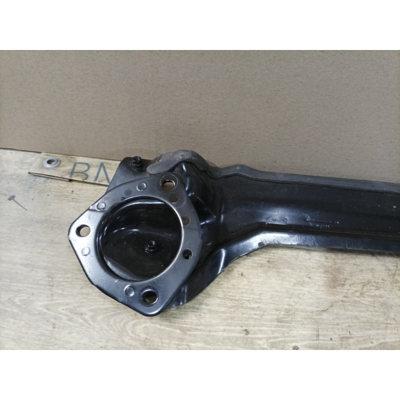 Распорка кузова (кузов и элементы) Ford Focus MK3 2016 2.0 DV6Z16A200A