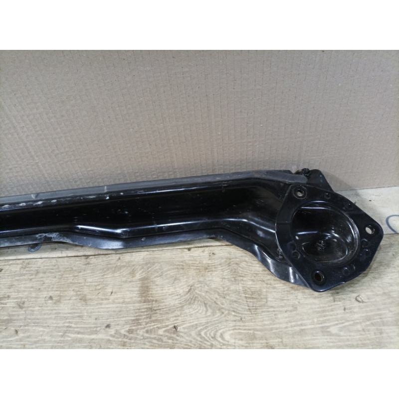 Распорка кузова (кузов и элементы) Ford Focus MK3 2016 2.0 DV6Z16A200A