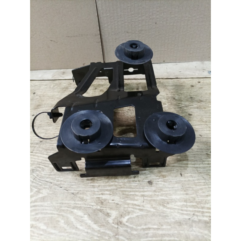 Кронштейн блока предохранителей (кузов и элементы) Ford Focus MK3 2016 2.0 bv6t14206ac