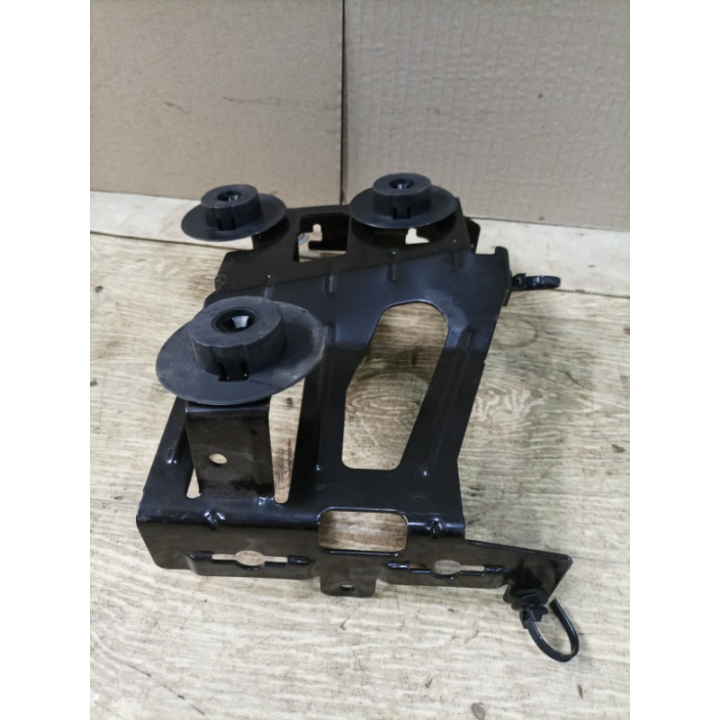 Кронштейн блока предохранителей (кузов и элементы) Ford Focus MK3 2016 2.0 bv6t14206ac