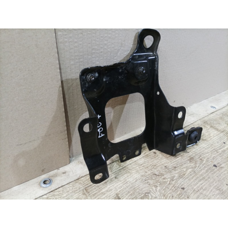 Крепление аккумулятора (кузов и элементы) Ford Focus MK3 2016 2.0 CP9Z6K034A