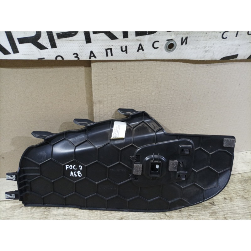 Накладка центральной консоли (салон) Ford Focus MK3 2016 2.0 F1EZ-5804619-CA