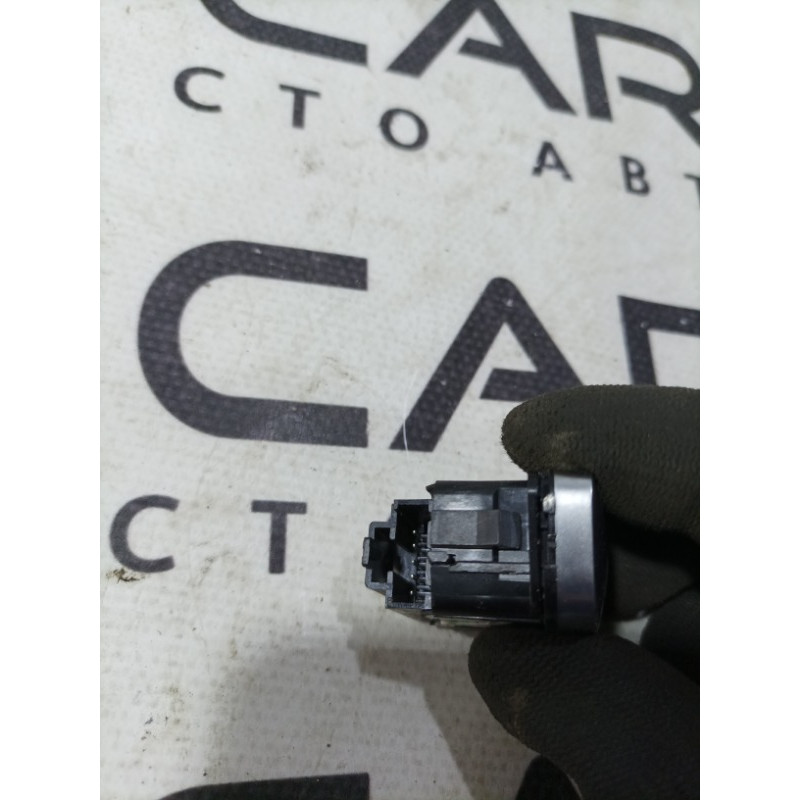 Кнопка блокировки центрального замка (электрика / кнопки) Ford Focus MK3 2016 2.0 F1EZ14028A