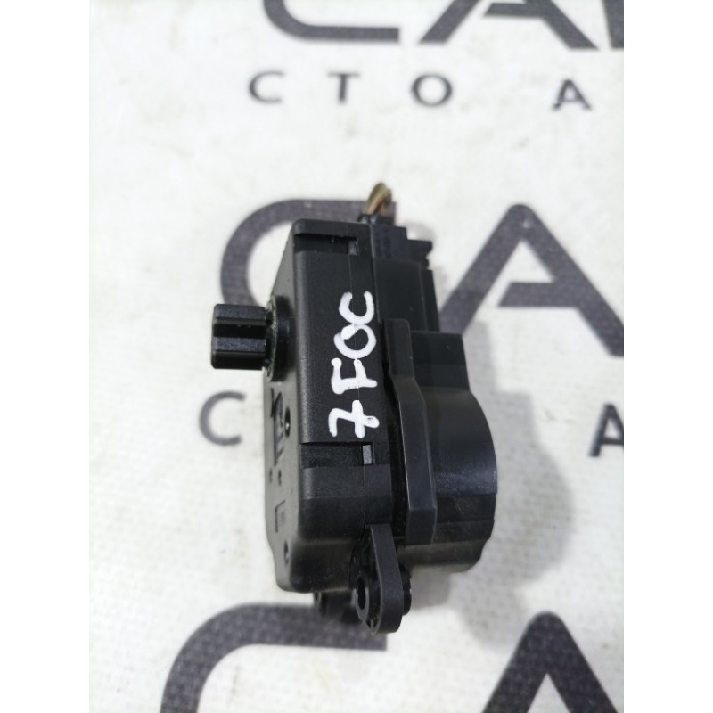 Привод заслонки отопителя (отопление и кондиционирование) Ford Focus MK3 2016 2.0 av6n19e616aa