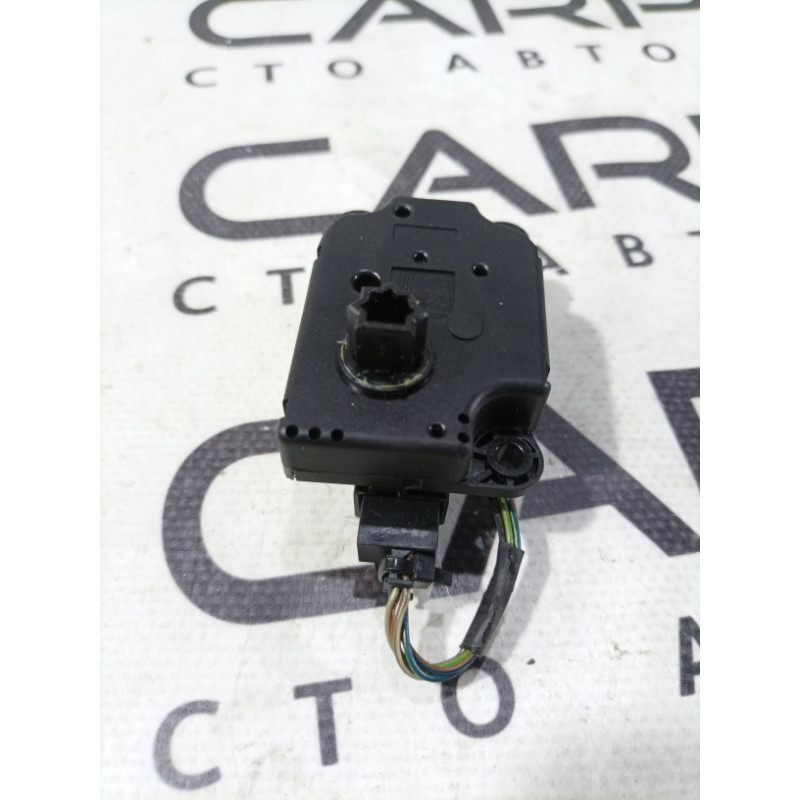 Привод заслонки отопителя (отопление и кондиционирование) Ford Focus MK3 2016 2.0 av6n19e616aa