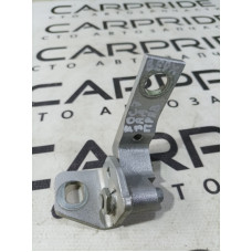 Петля двери