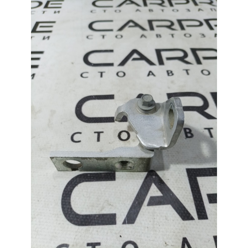 Петля двери (кузов и элементы) Ford Focus MK3 2016 2.0 AM5Z5826802A