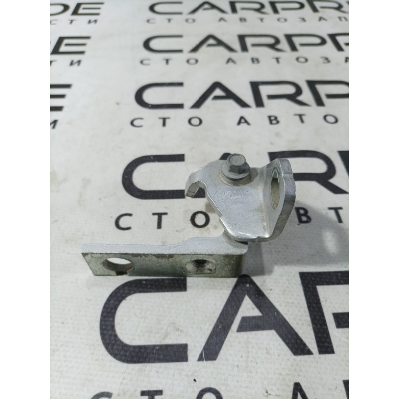 Петля двери (кузов и элементы) Ford Focus MK3 2016 2.0 AM5Z5826802A