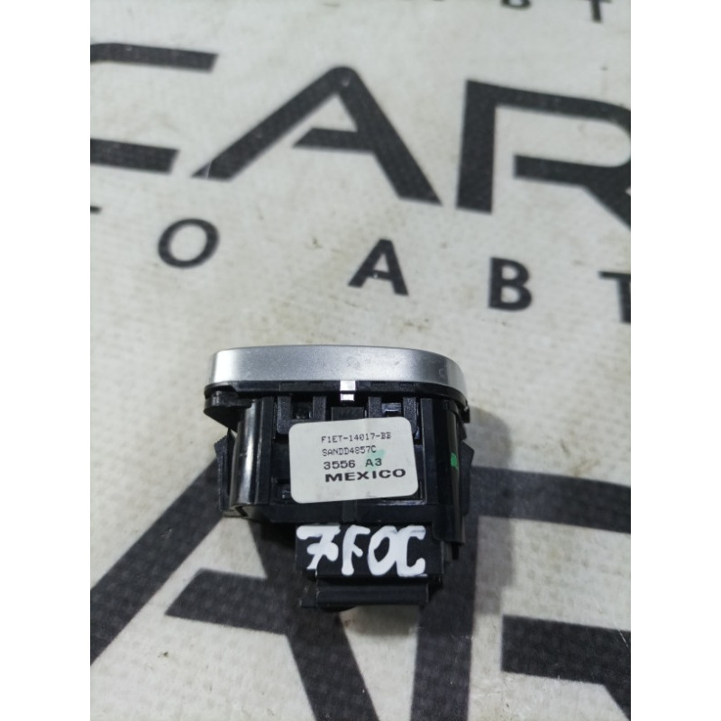 Кнопка блокировки центрального замка (электрика / кнопки) Ford Focus MK3 2016 2.0 F1EZ14028B