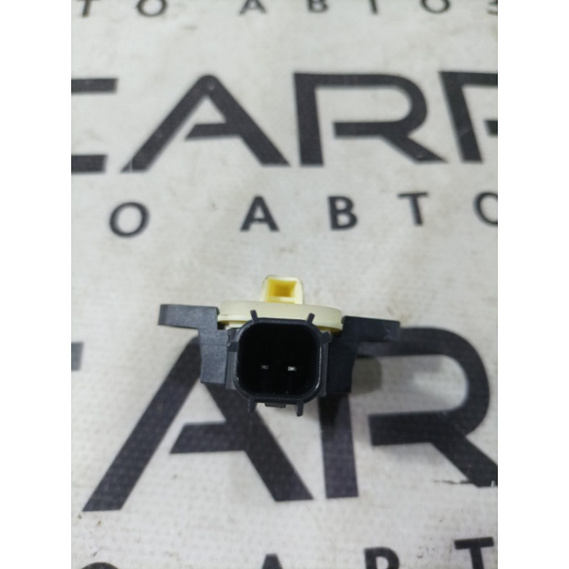 Датчик удара (электрика / датчики) Ford Focus MK3 2016 2.0 hm5t14c676aa