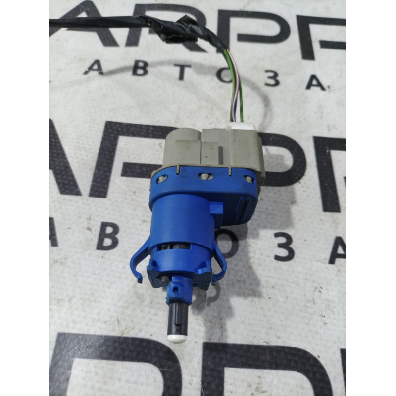 Концевик педали тормоза (электрика / датчики) Ford Focus MK3 2016 2.0 8t4t9g854aa