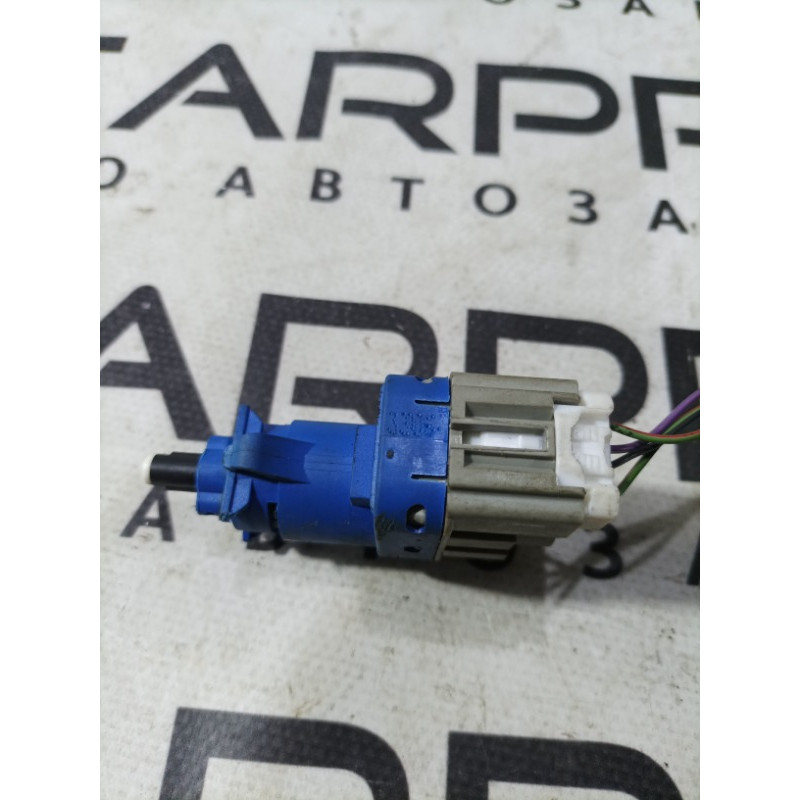 Концевик педали тормоза (электрика / датчики) Ford Focus MK3 2016 2.0 8t4t9g854aa