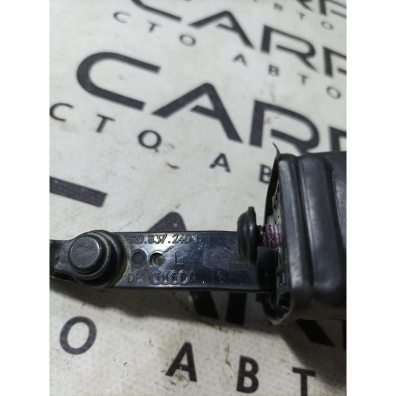Обмежувач дверей (кузов і елементи) Audi Q5 8R 8r0837249c