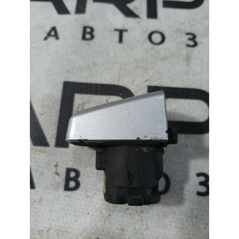 Заглушка внешней ручки (кузов и элементы) Opel Vectra C 2004 2.2 9227168