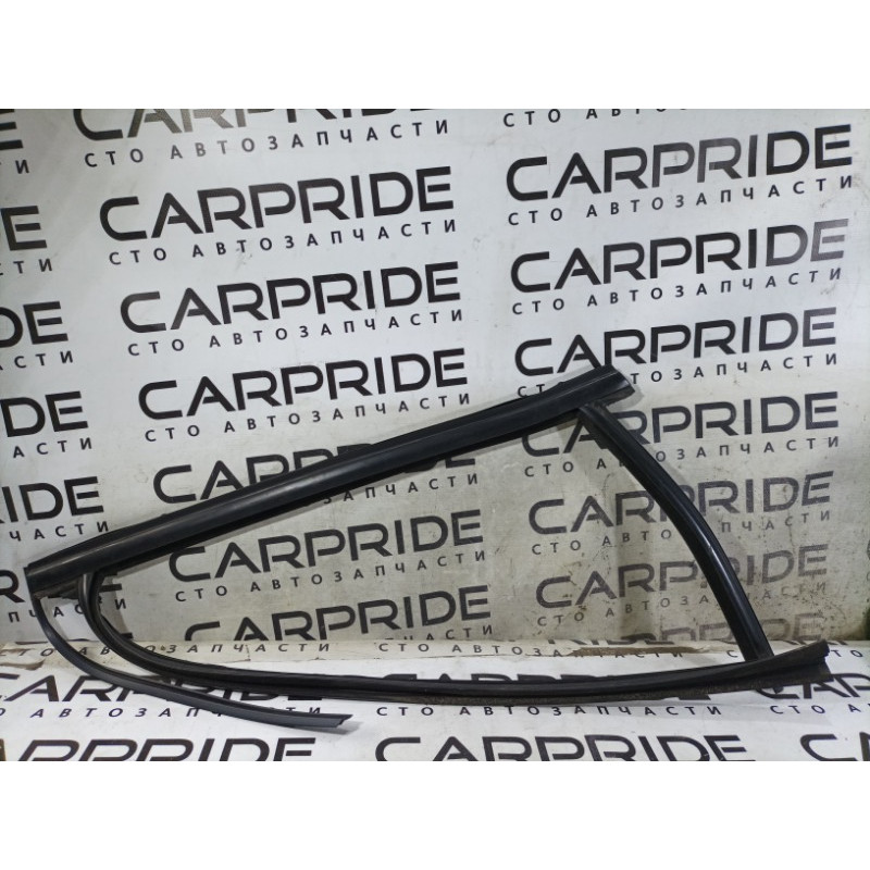 Уплотнитель стекла двери (кузов и элементы) FORD ESCAPE MK3 2014 1.6 CJ5Z7825767A