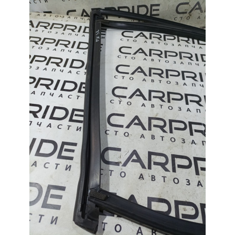 Уплотнитель стекла двери (кузов и элементы) FORD ESCAPE MK3 2014 1.6 CJ5Z7825767A