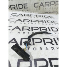 Кнопка открывания крышки багажника