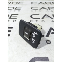 Кнопка відкривання кришки багажника