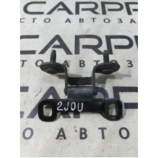 Петля багажника