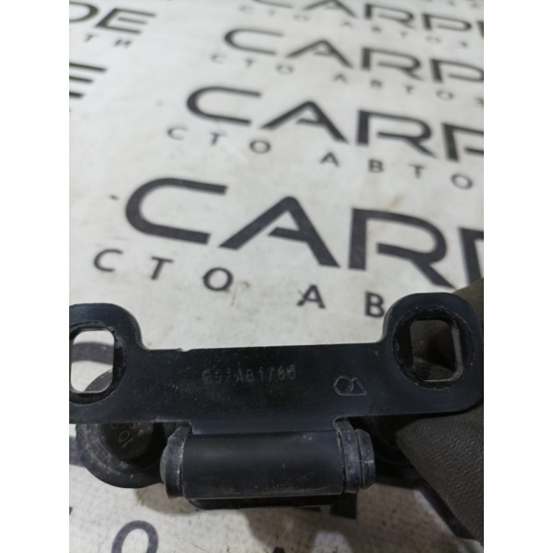 Петля багажника (кузов и элементы) Dodge Journey SXT 2013 3.6 5074292AD